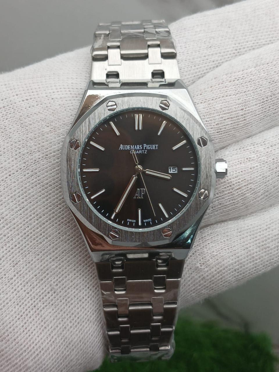 Audemars Piguet Quartz Men’s Watch, Stainless Steel Bracelet, with Date Display