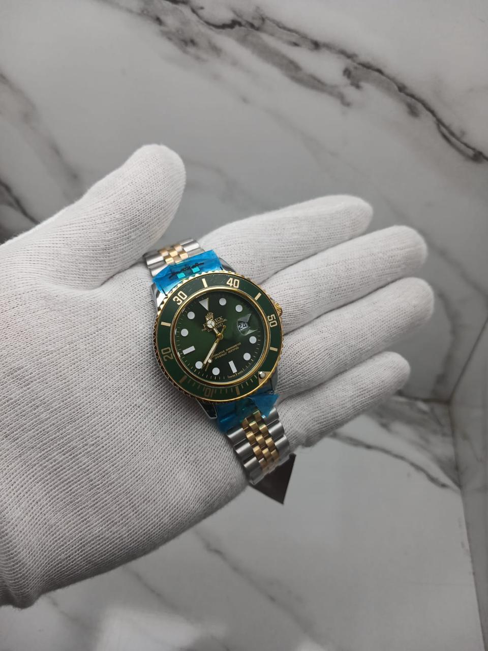 Two-Tone Diver-Style Quartz Watch with Date Display and Rotating Bezel