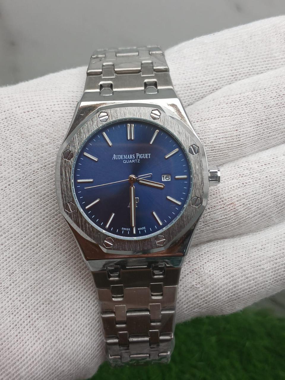 Audemars Piguet Quartz Men’s Watch, Stainless Steel Bracelet, with Date Display