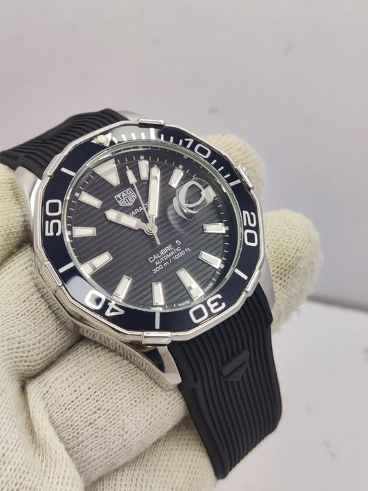 TAG Heuer Aquaracer – Silver Dial with Black Rubber Strap